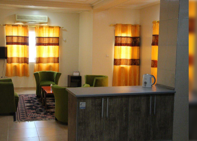 هتل آپارتمان آدینه قشم