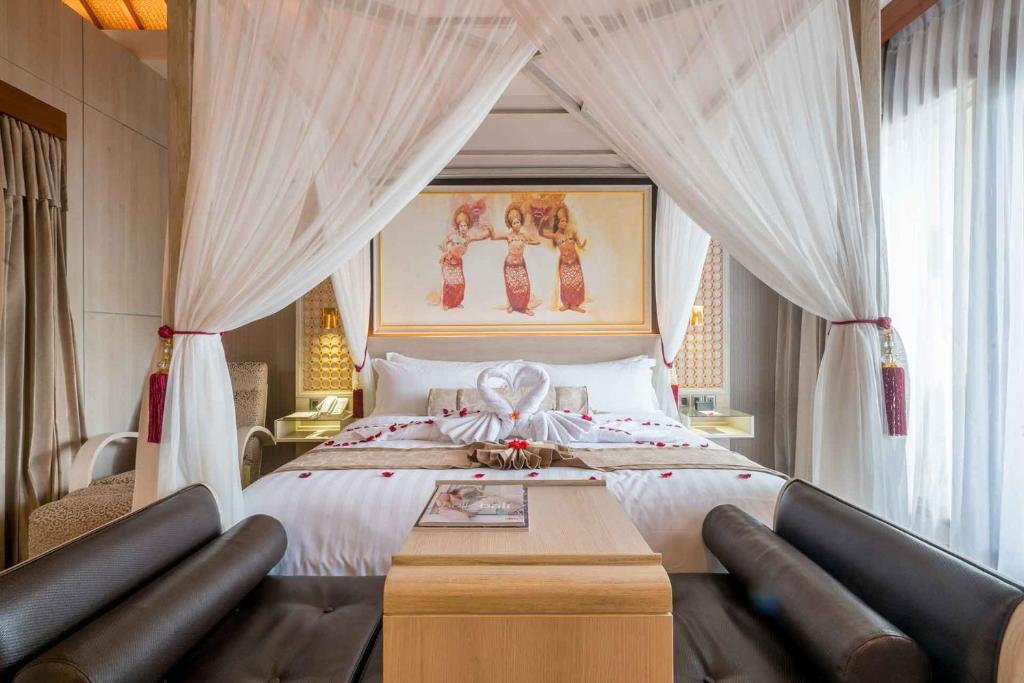 هتل سرس اسپرینگ