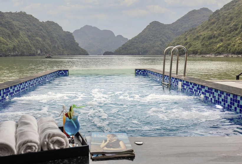 کروز دریایی ولار