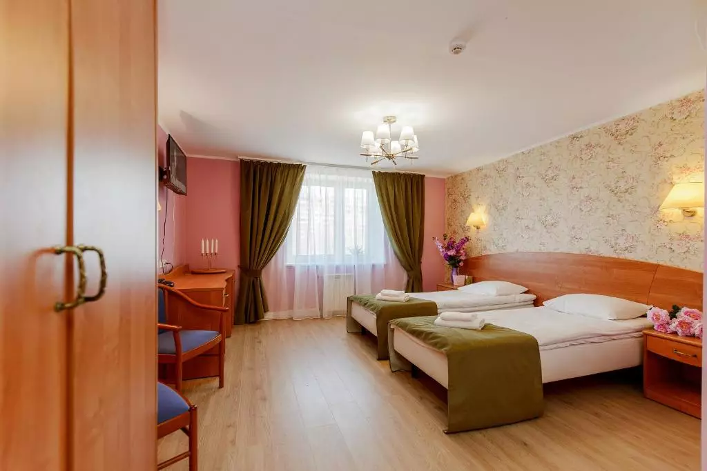 هتل آرت کارلیا