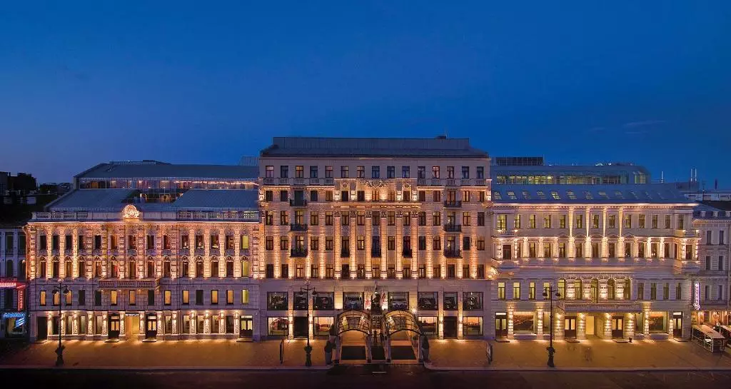 هتل کورینتیا سن پترزبورگ