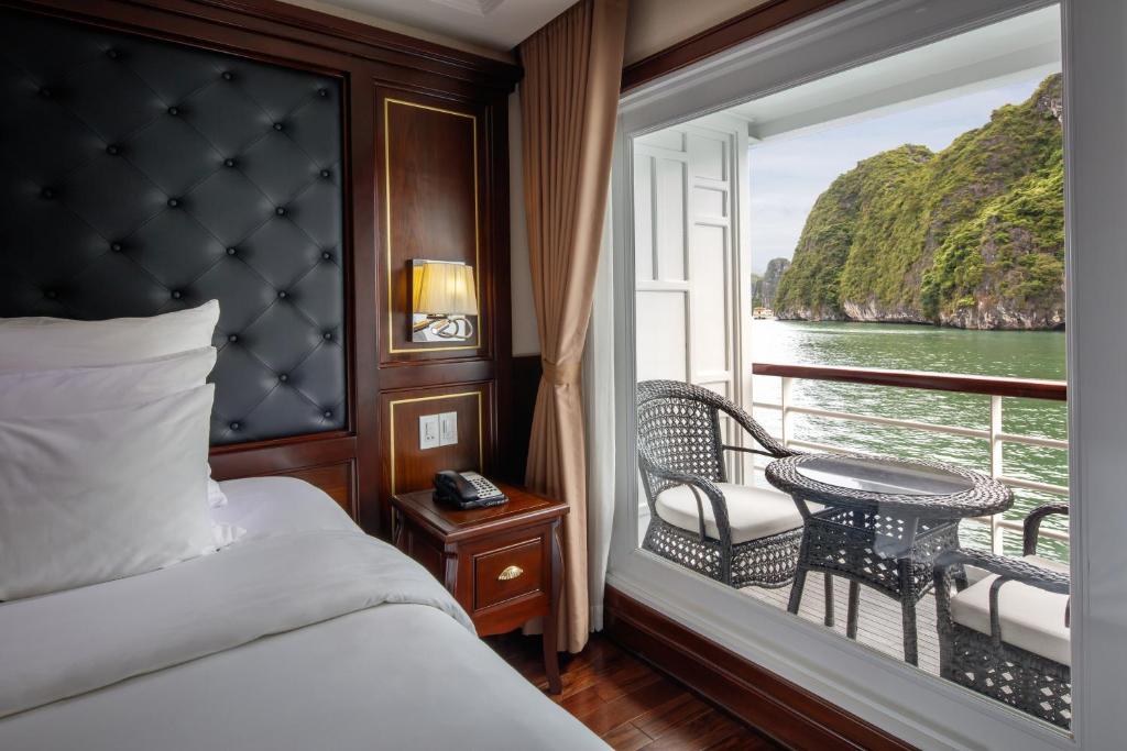 Paradise Elegance Cruise Halong
