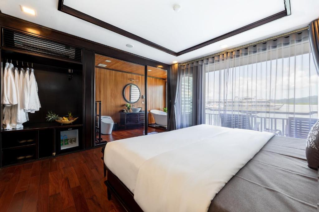 La Regina Legend Hotel