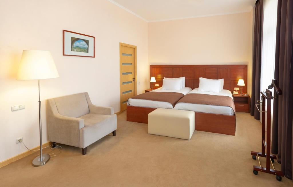 هتل آنی پلازا