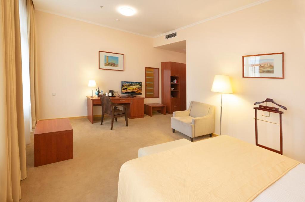 هتل آنی پلازا