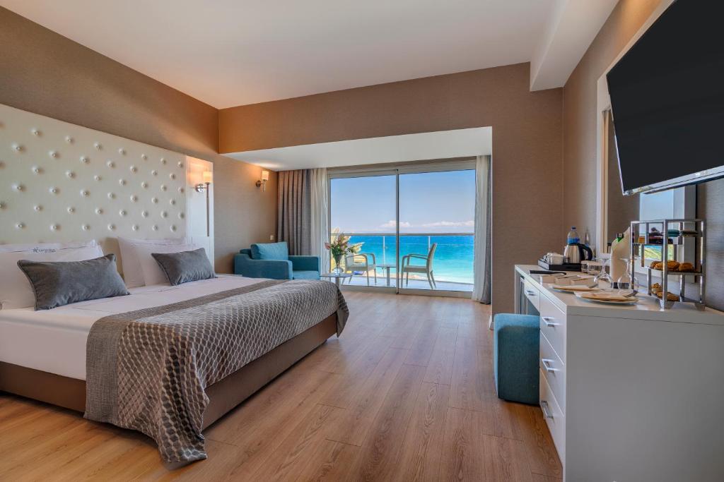 هتل کرندون پلایا کمر