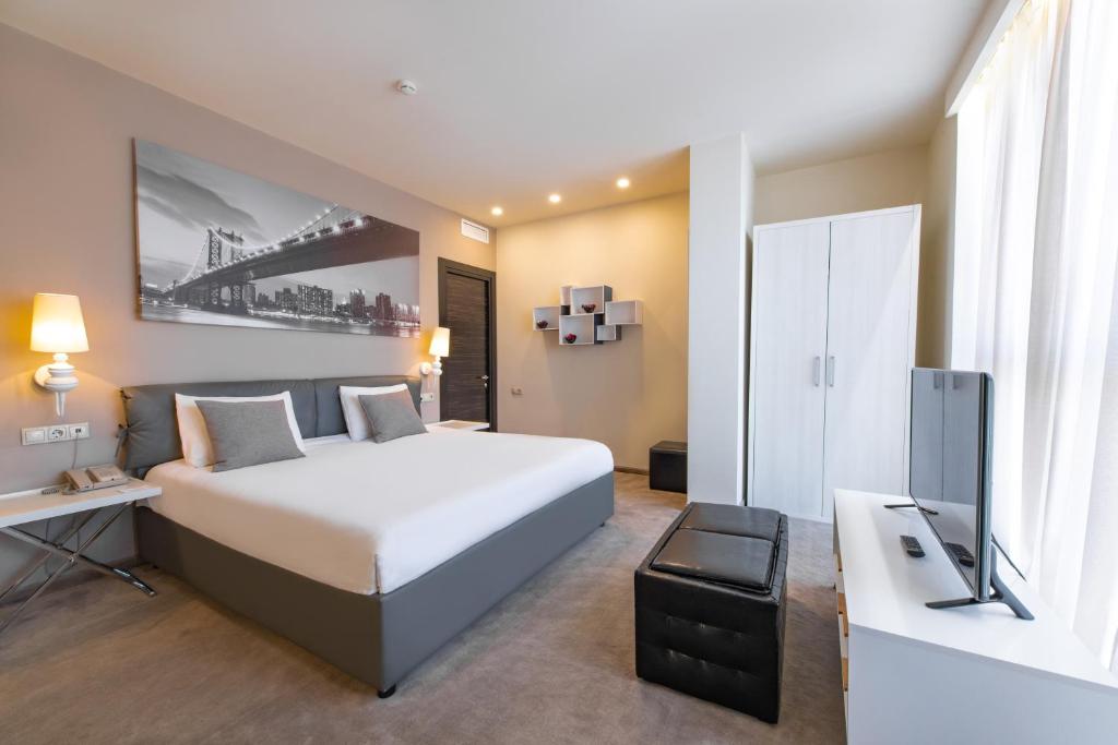 هتل اپرا سوییت