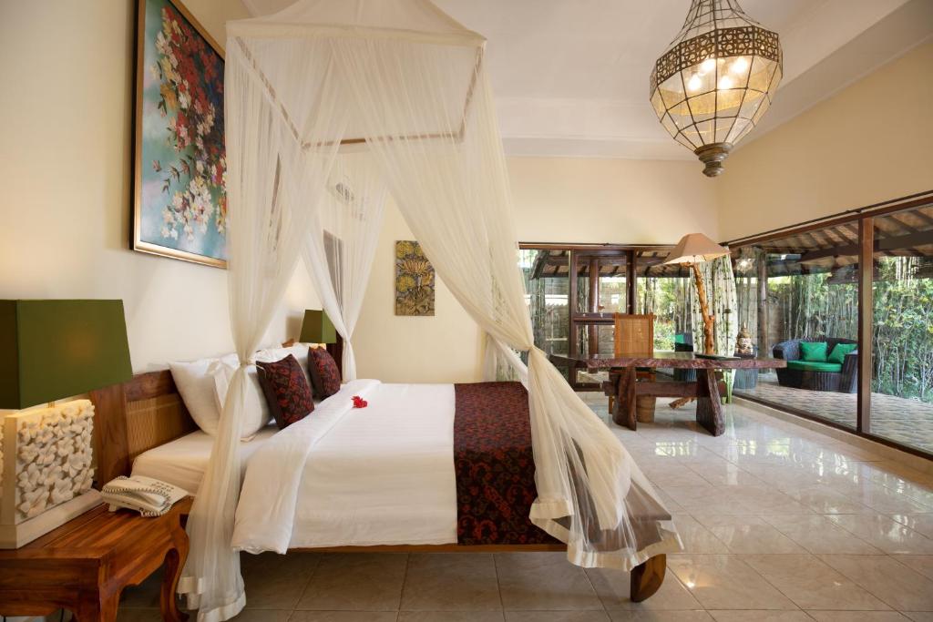 هتل گرین فیلد اند بانگالوز