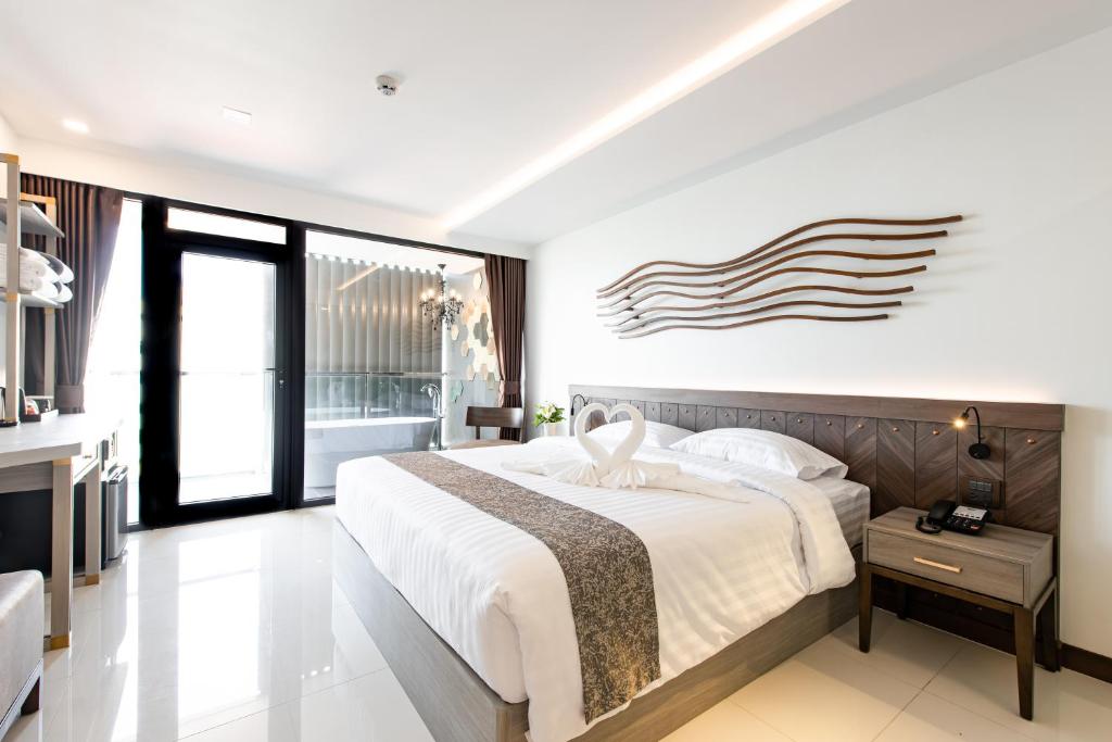 هتل بلک وود پاتایا