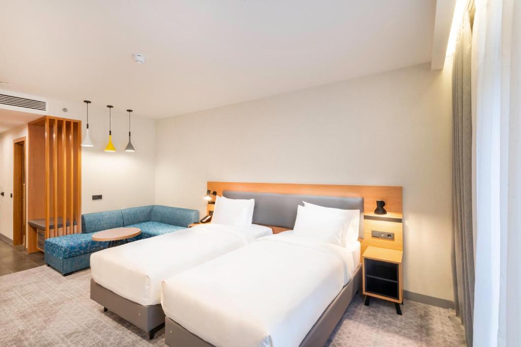 هتل هالیدی ایروان