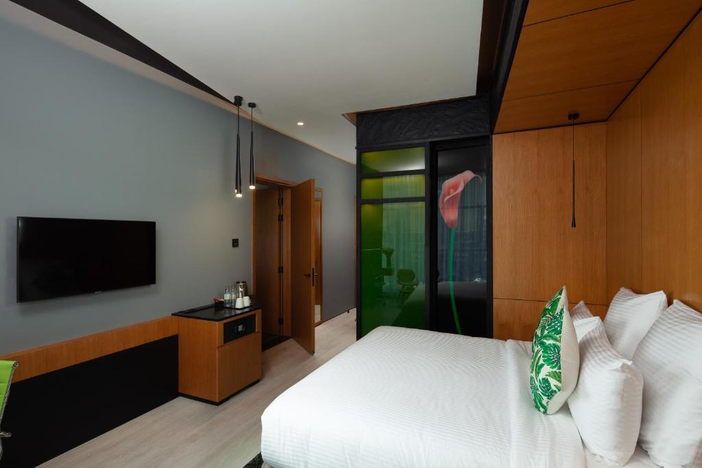 هتل الخوری اسکای گاردن