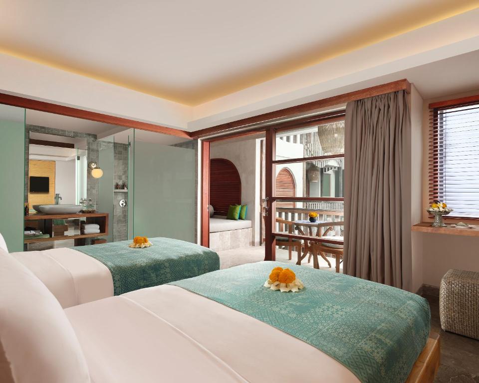 هتل آمنایا ریزورت نوسا دوا