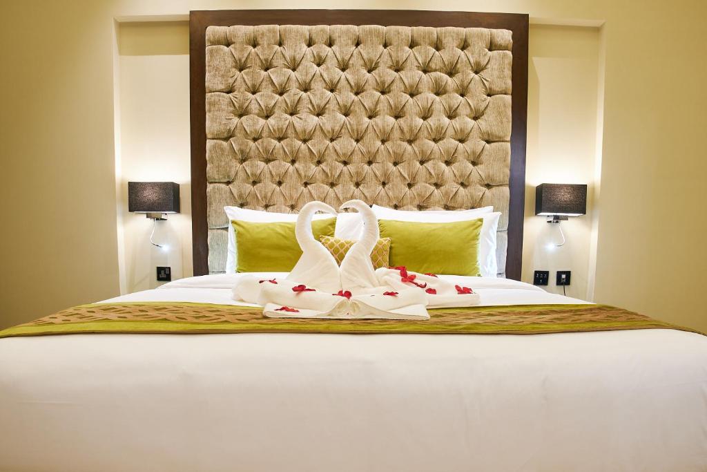 هتل کارلتون تاور دبی کریک