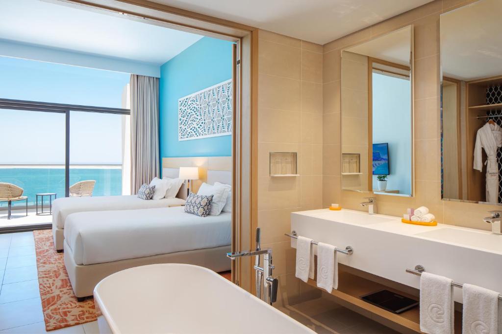 هتل سنتارا میراژ بیچ ریزورت