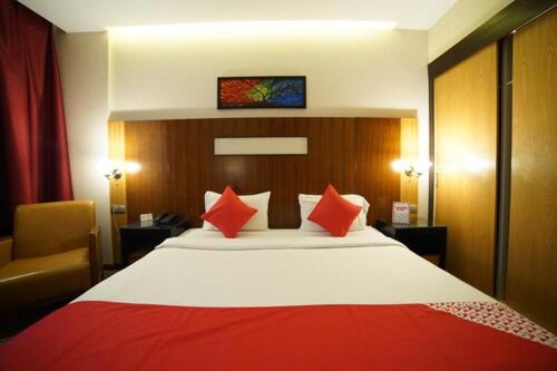 هتل سان اند سندز داون تاون