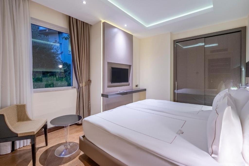 هتل بلیس دلوکس