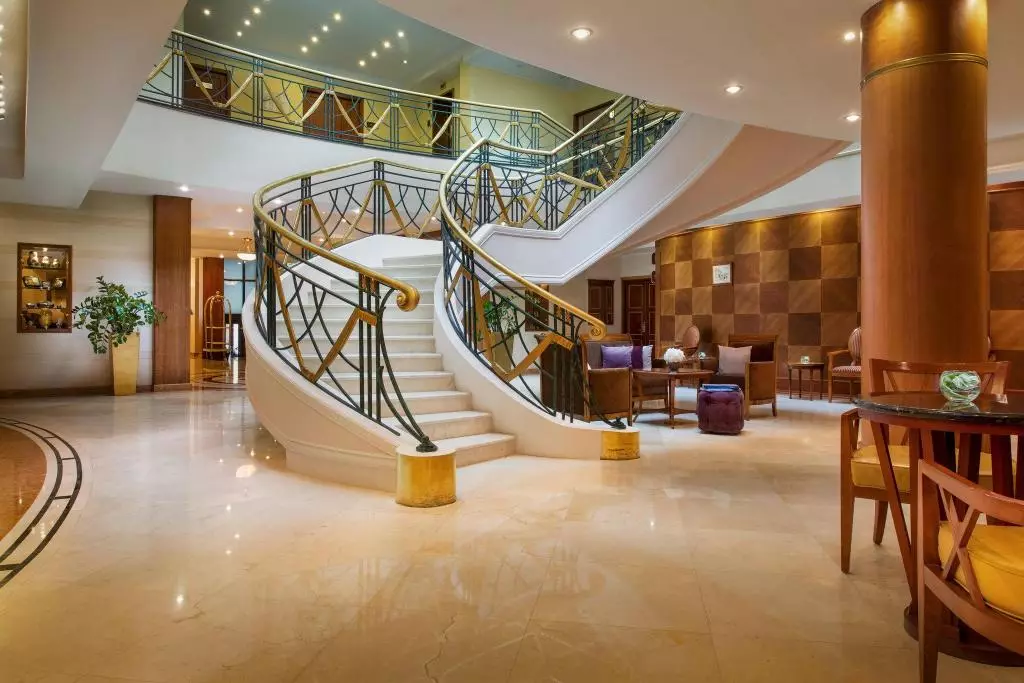 هتل رونسانس سن پترزبورگ بالتیک