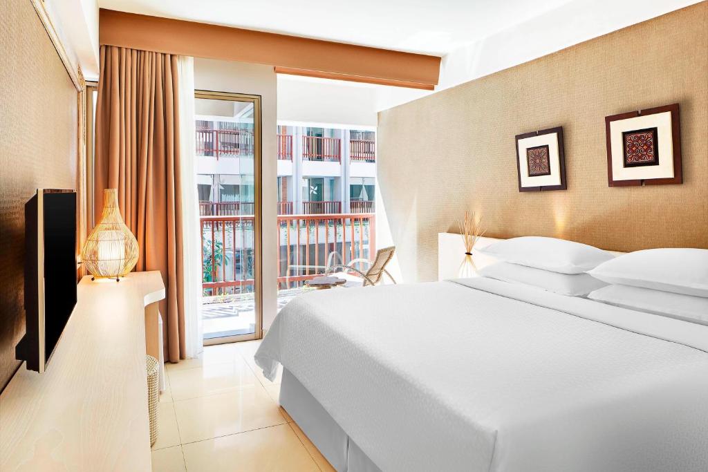 هتل فور پوینت بای شرایتون