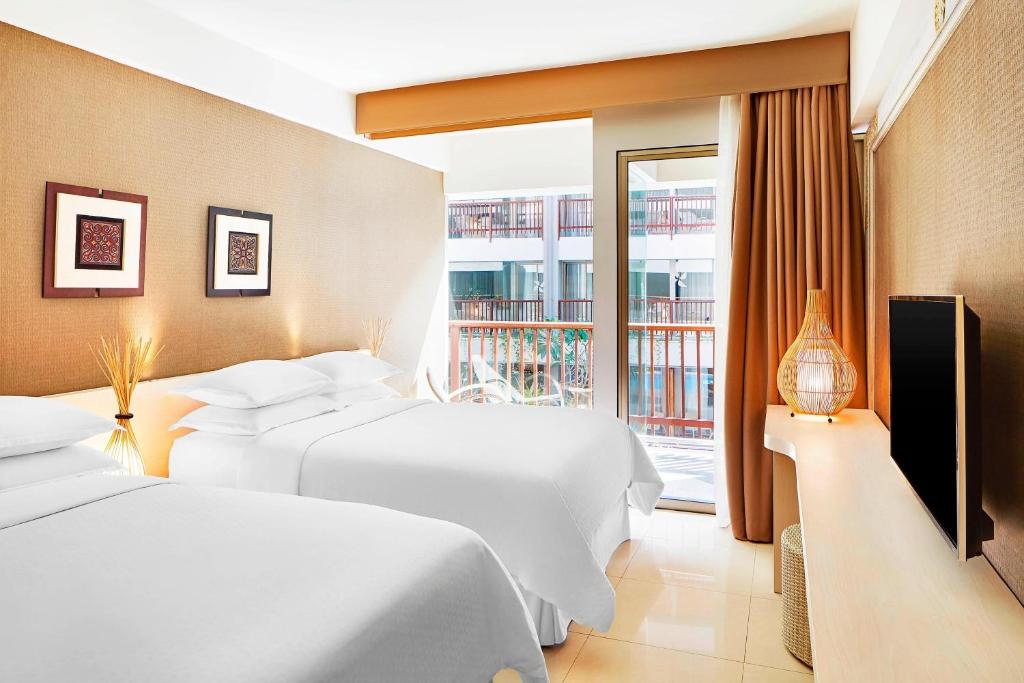 هتل فور پوینت بای شرایتون