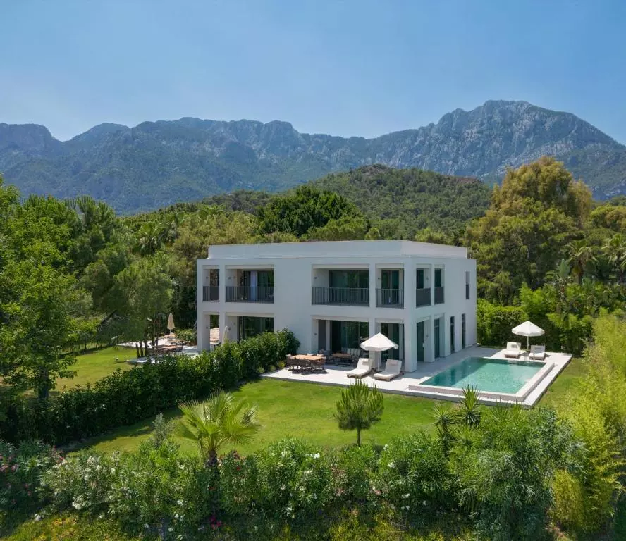 هتل شروود اکسکلوسیو کمر