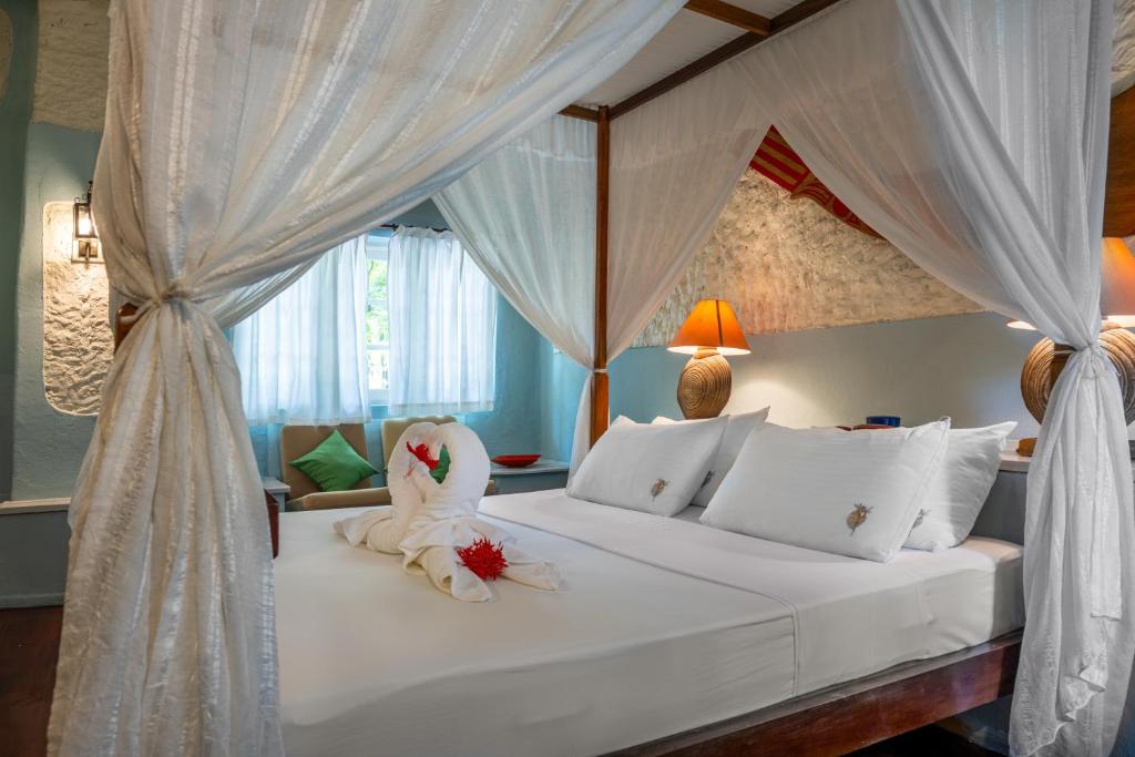 هتل نیکا آیلند ریزورت اند اسپا