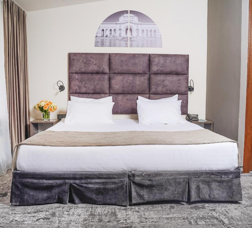 هتل مدیان سیتی سنتر ایروان