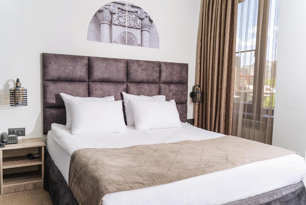 هتل مدیان سیتی سنتر ایروان