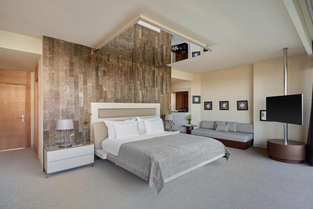 هتل مکس رویال بلک