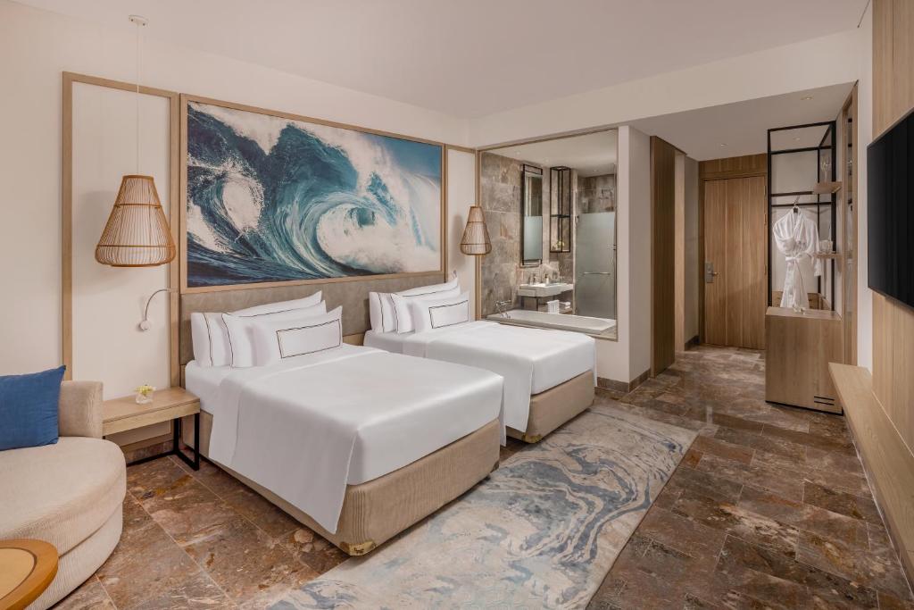 Melia Danang Beach Resort Hotel