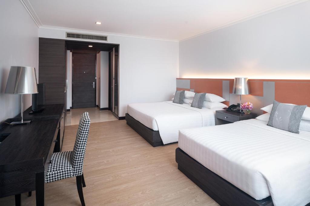 هتل برکلی پراتیونام