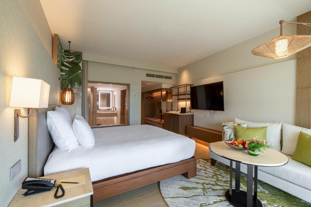 هتل پولمن پوکت کارون بیچ ریزورت