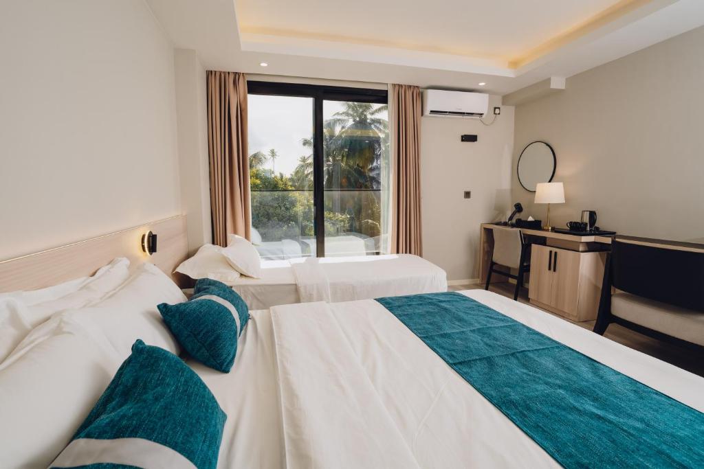 هتل اکواتور رتریت مالدیو