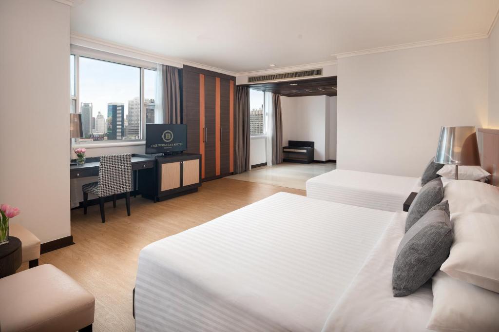 هتل برکلی پراتیونام