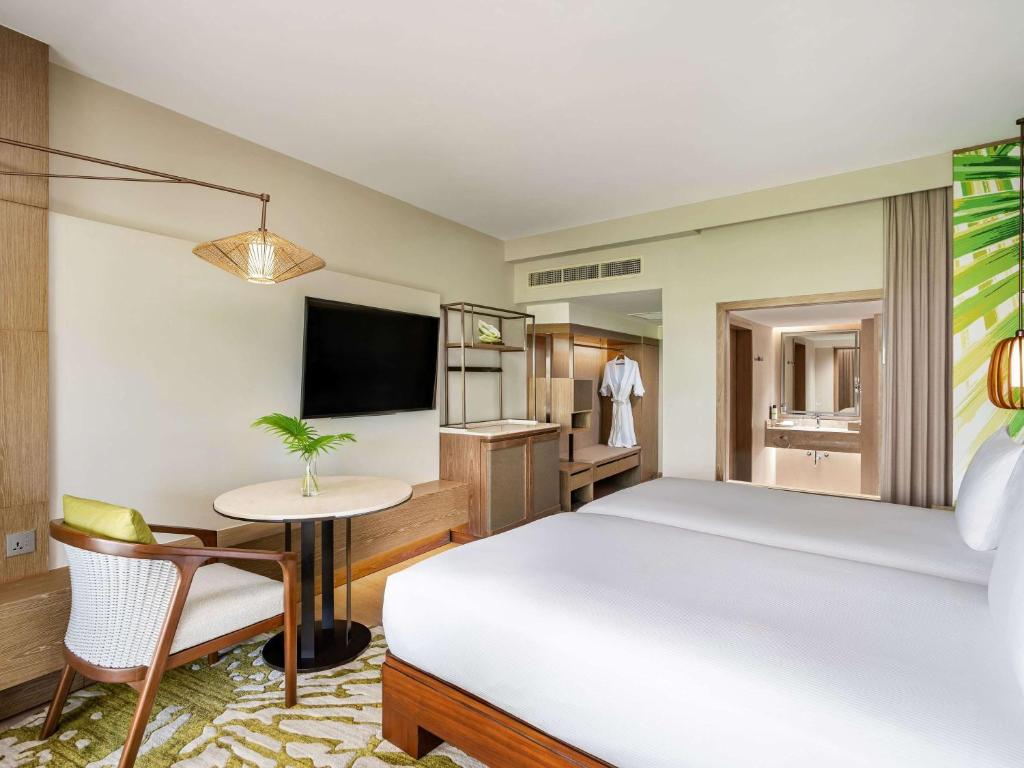 هتل پولمن پوکت کارون بیچ ریزورت