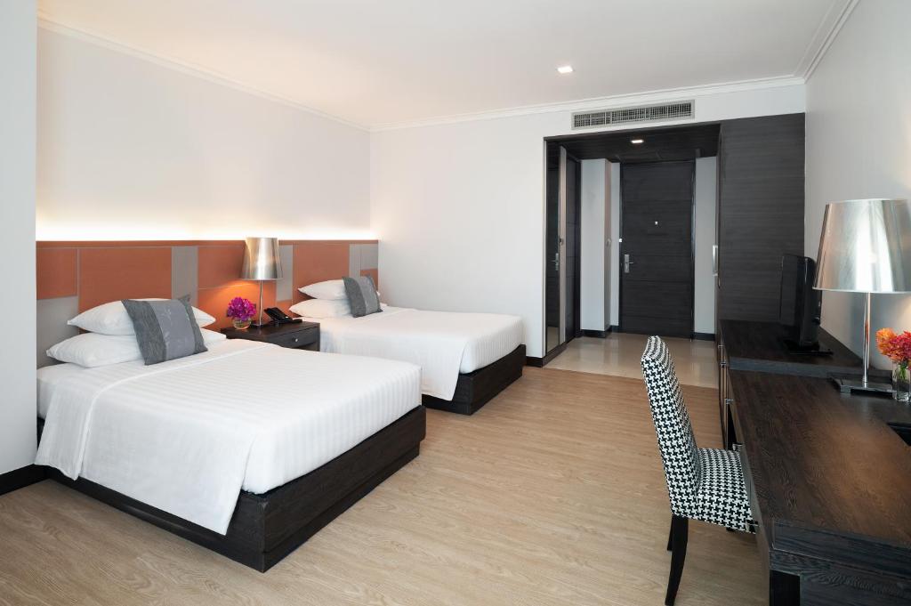 هتل برکلی پراتیونام