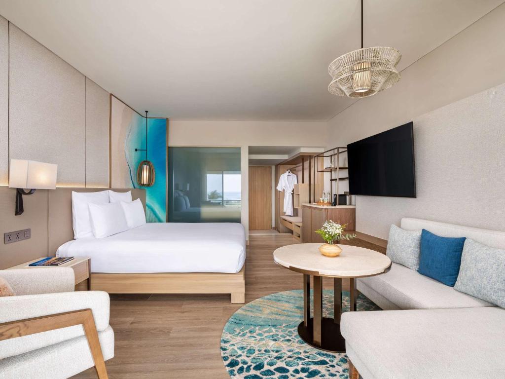 هتل پولمن پوکت کارون بیچ ریزورت