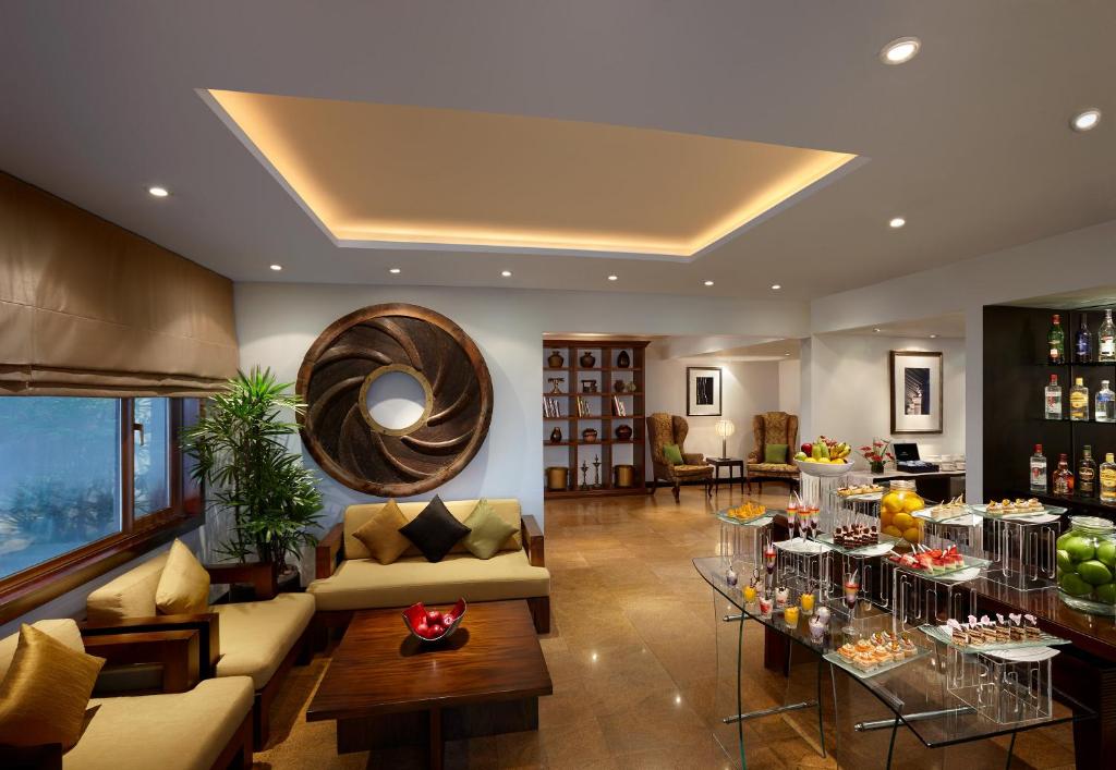 سینامون لیک ساید کلمبو