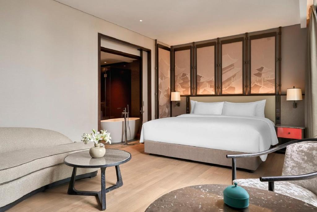 Dusit Le Palais Hotel