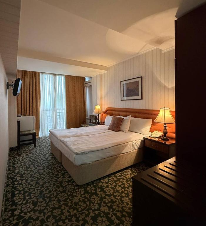 هتل شیراک ایروان