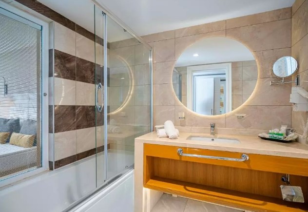 هتل کیرمان سیدرا لاکچری و اسپا