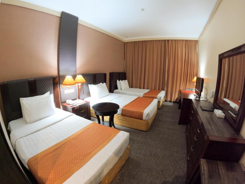 هتل نایت آرمور یا میفر سابق