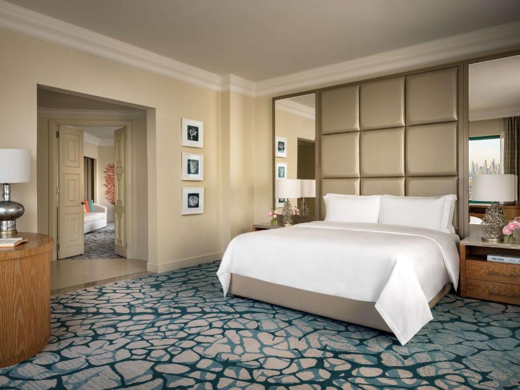 هتل آتلانتیس د پالم