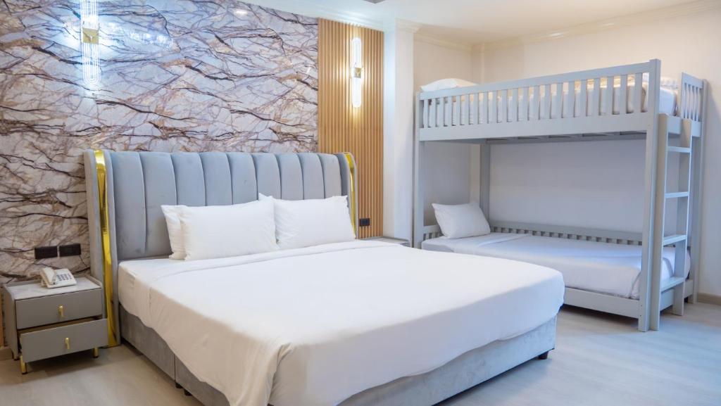 هتل بامنبوری