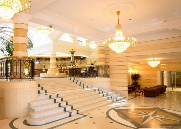 هتل امباسادور سنت پترزبورگ