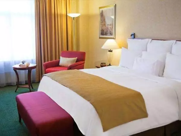 هتل رونسانس سن پترزبورگ بالتیک