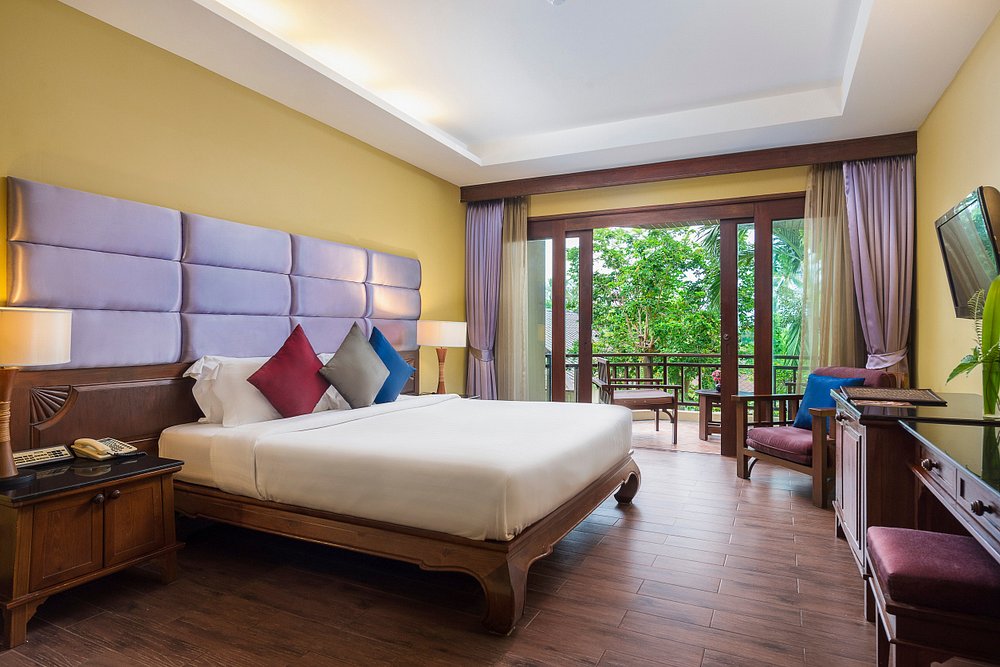 هتل نورا بیچ ریزورت اند اسپا