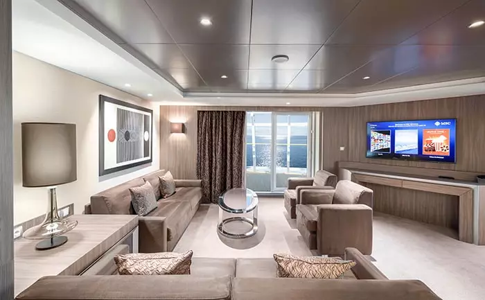 اتاق دلوکس ( بالکن دار )