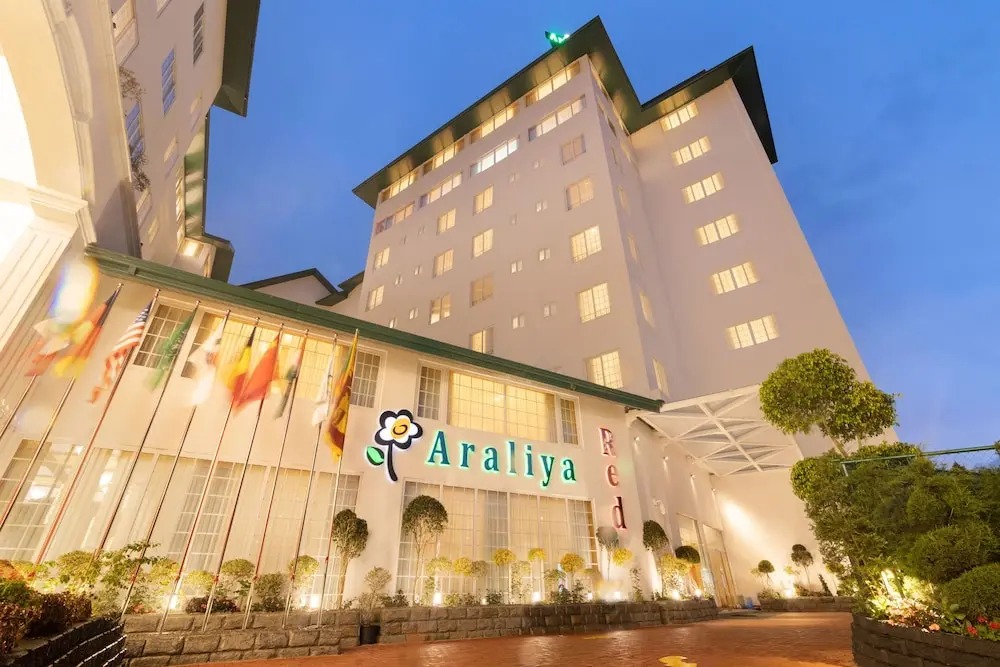 هتل آرالیا راد