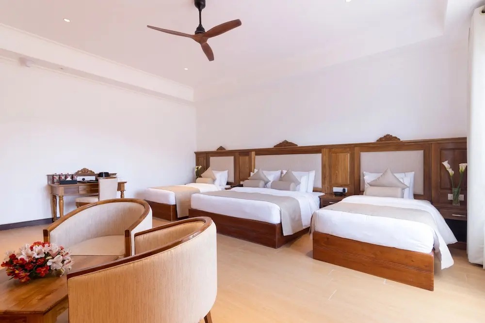 هتل آرالیا راد