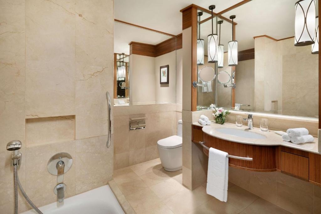 هتل راسا سایانگ بای شانگریلا